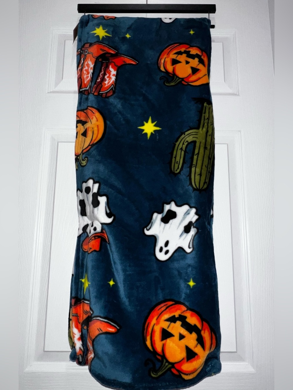 New! Wrangler Ghost Cowboy/ Boots/ Western Themed Halloween Throw Blanket - Picture 2 of 2